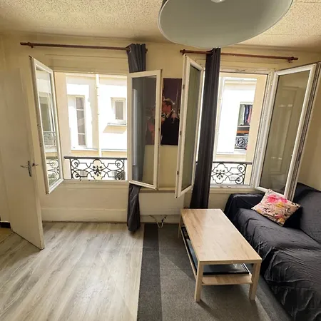 Lovely In Daire Paris